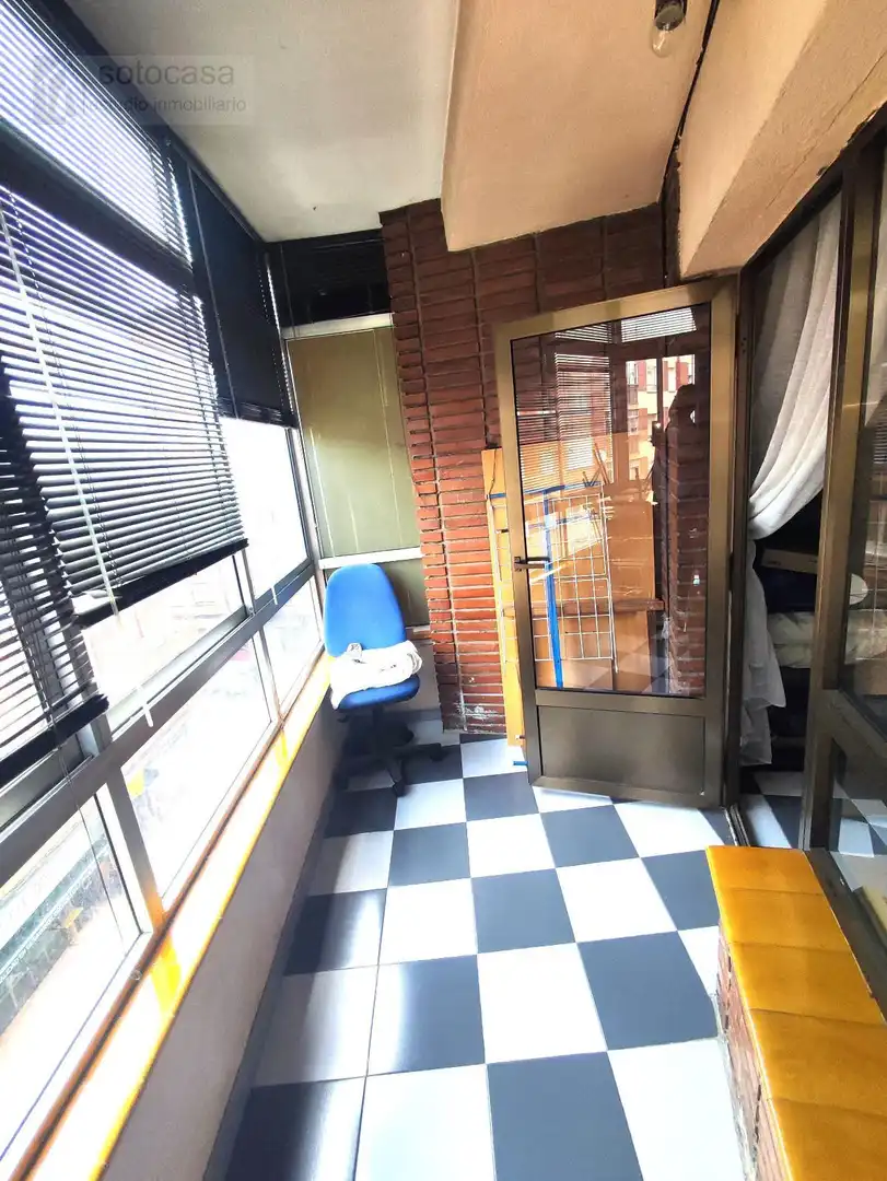 Piso en venta en Valladolid con Calefacción, Terraza y Amueblado