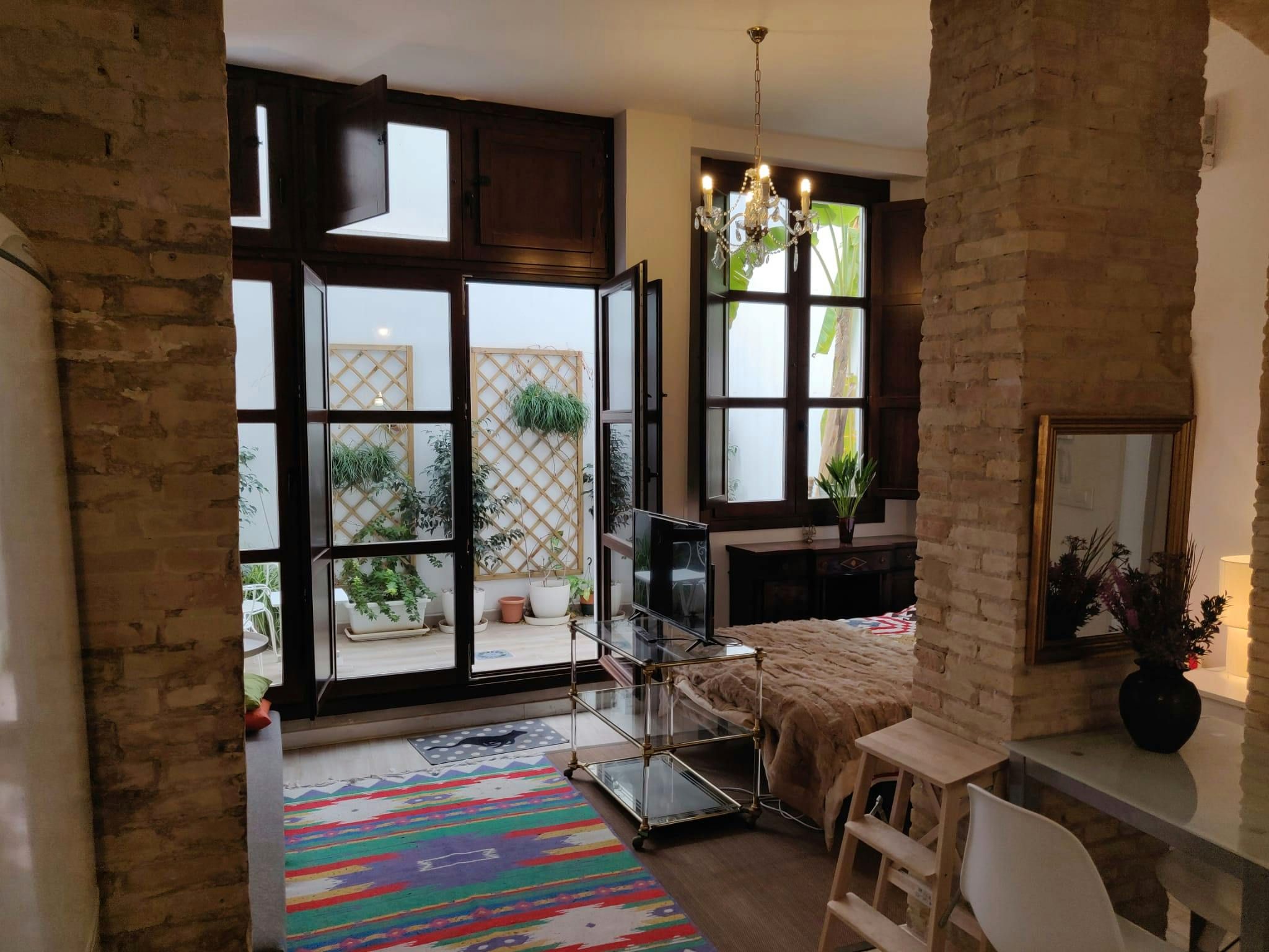 Flat to rent in  Valencia Capital  with Air Conditioner, Heating and Private garden