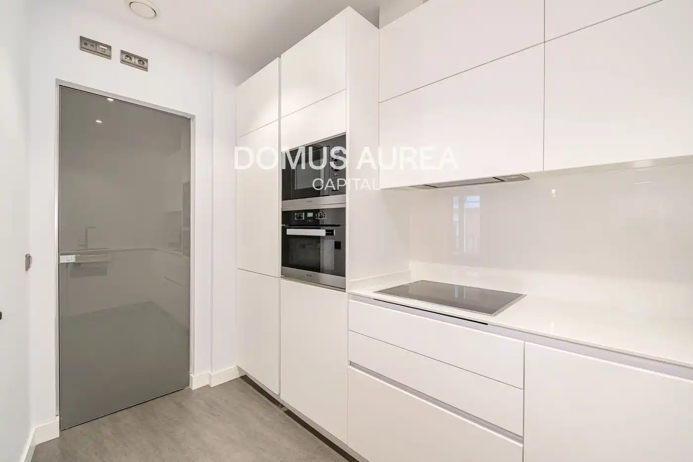 Cocina de Dúplex de alquiler en Madrid con Calefacción, Terraza y Amueblado