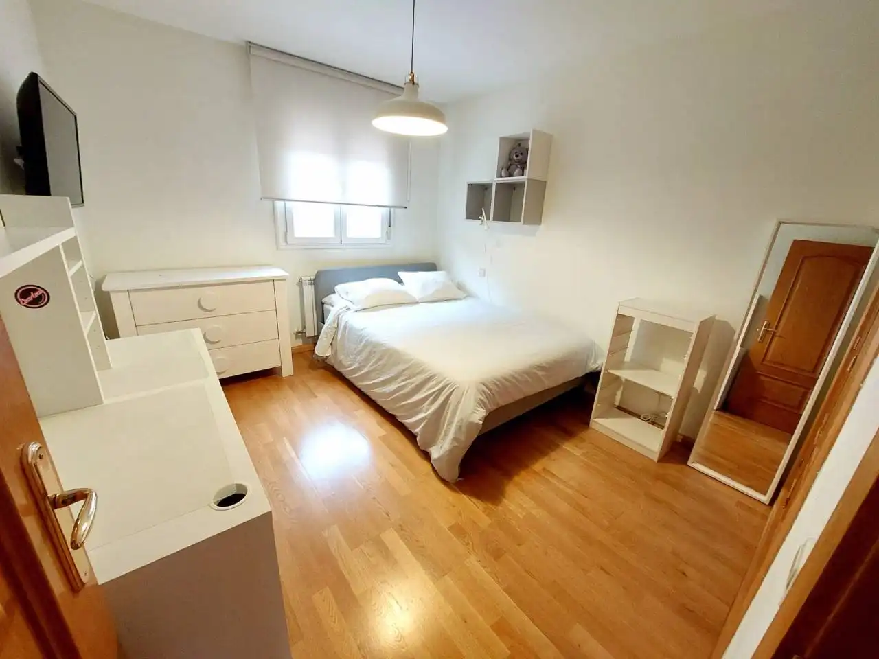Habitación de Casa adosada en venta en Fuenlabrada con Aire acondicionado, Calefacción y Piscina comunitaria