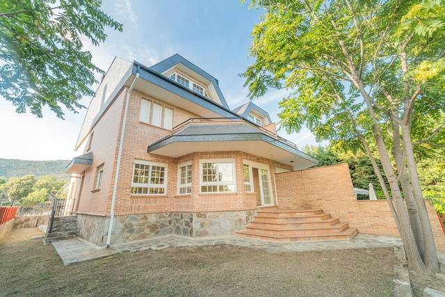 Casa adosada en Venta en Plaza de Hontanilla en Hoyo de Manzanares