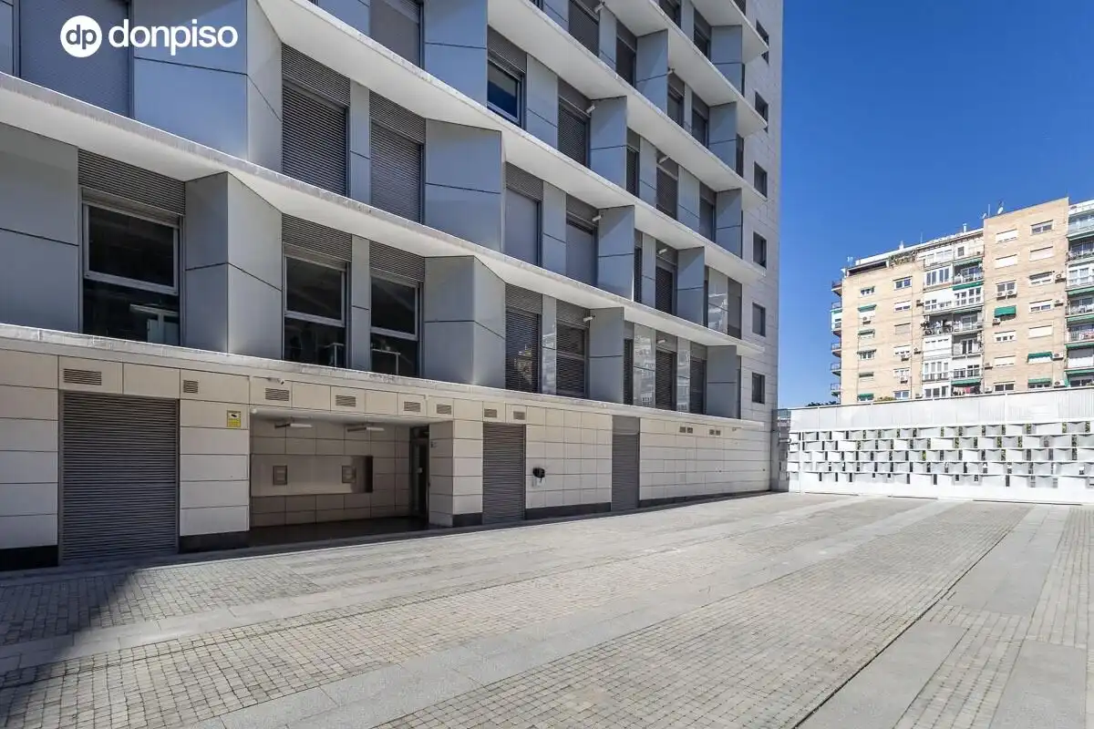 Exterior view of Flat for sale in Granada  with Air Conditioner and Heating