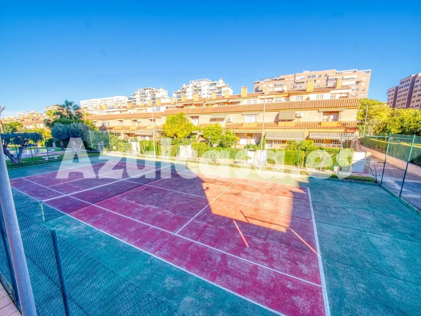Vista exterior de Casa adosada en venda en Alicante / Alacant amb Aire condicionat, Terrassa i Traster