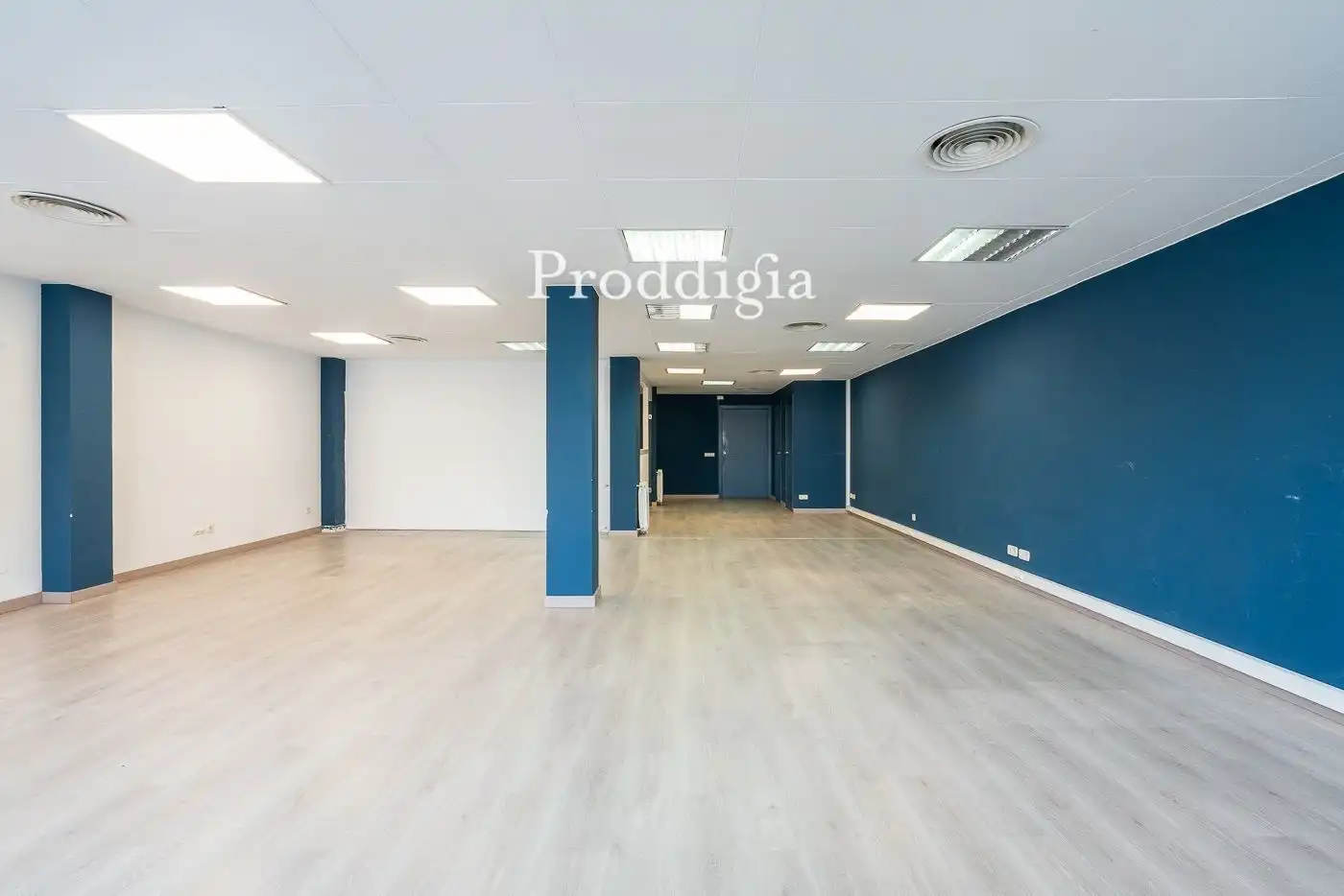 Office for rent in Barcelona  with Air Conditioner, Heating and Internet