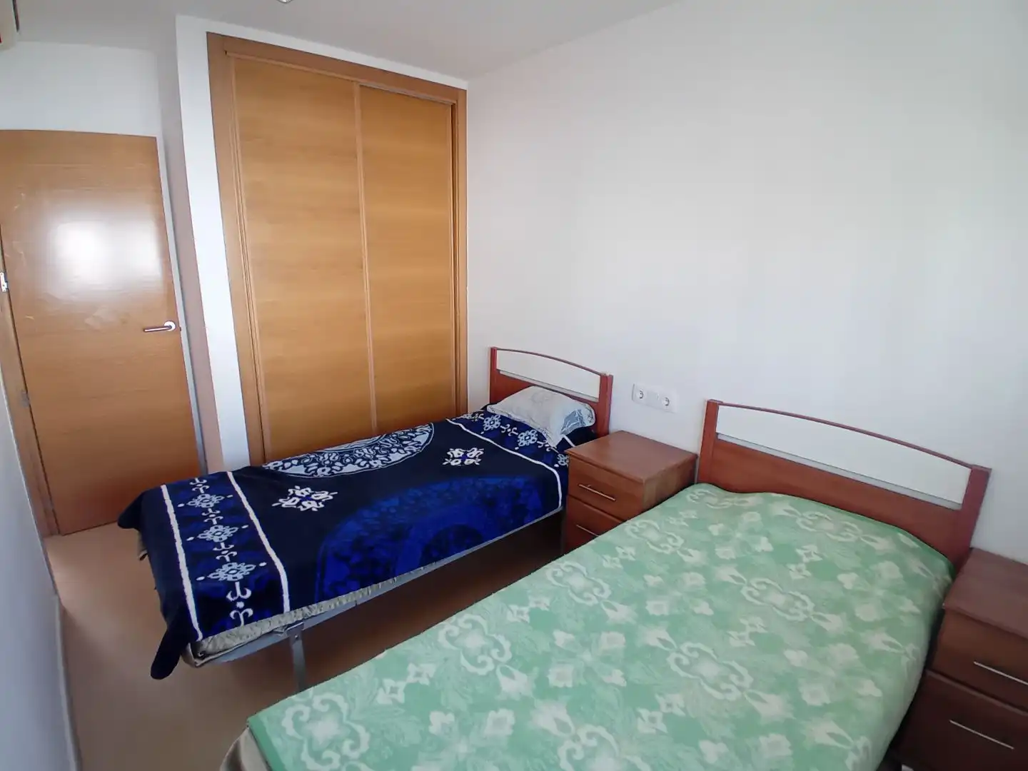 Habitación de Piso en venta en Alhama de Murcia con Aire acondicionado, Terraza y Balcón