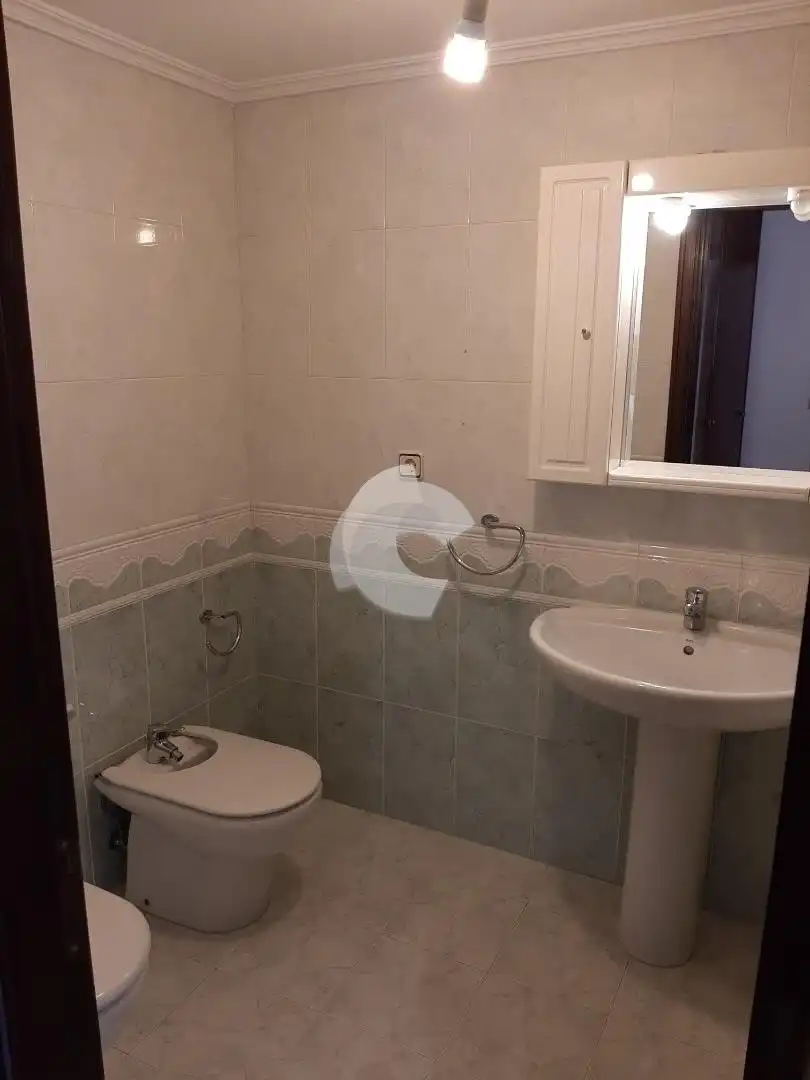 Baño de Piso de alquiler en A Coruña Capital  con Calefacción, Parquet y Trastero