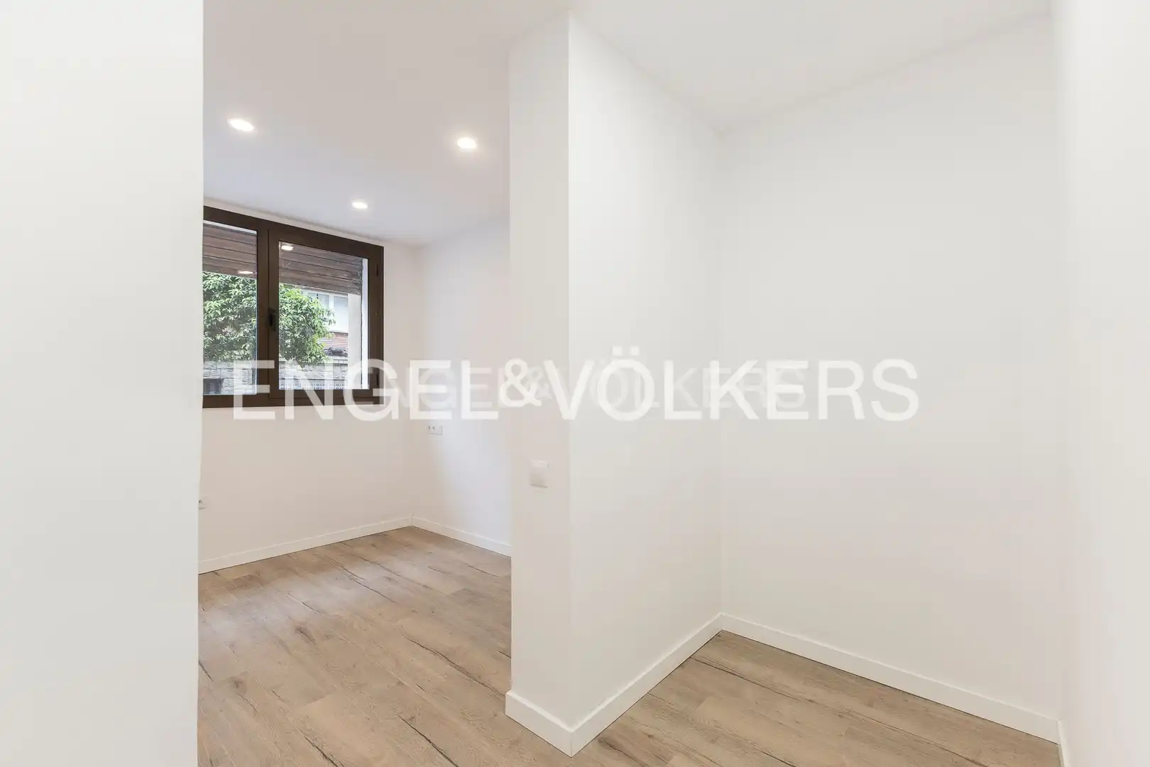 Bedroom of Flat for sale in Barcelona  with Air Conditioner, Heating and Parquet flooring