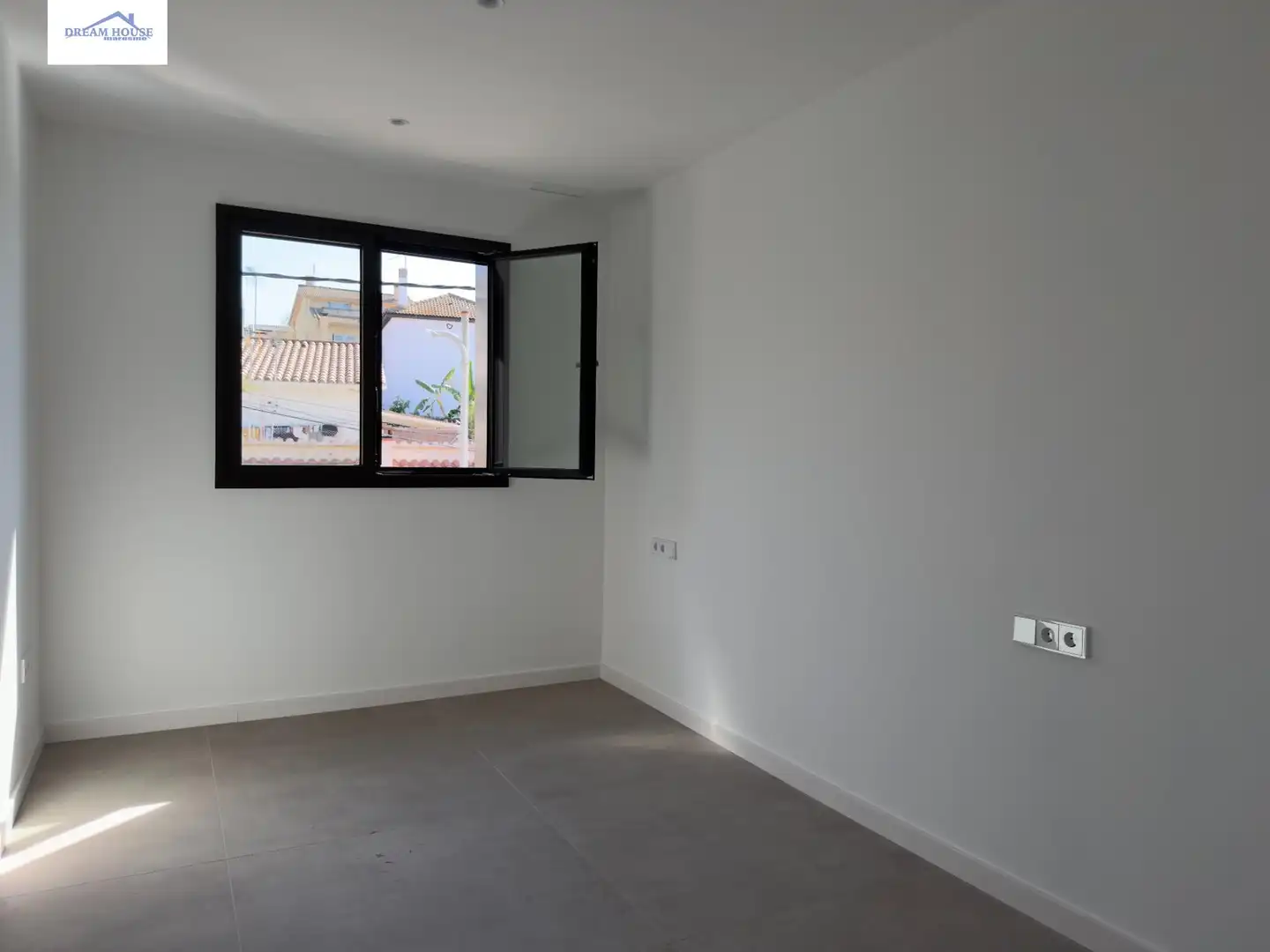 Bedroom of Flat for rent in Alella  with Heating and Community pool