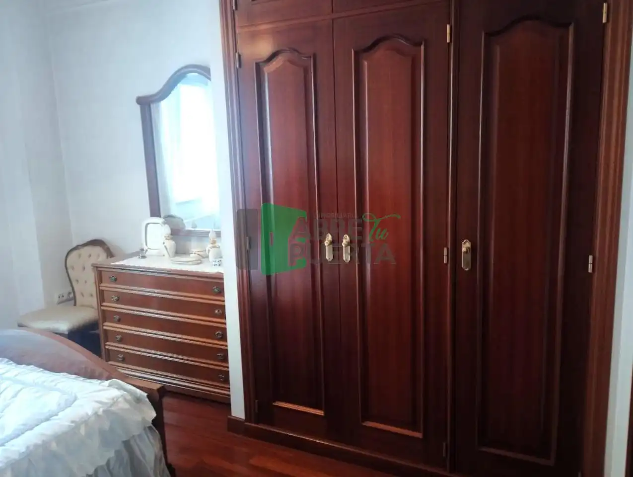 Dormitori de Pis en venda en Ourense Capital  amb Aire condicionat, Calefacció i Parquet