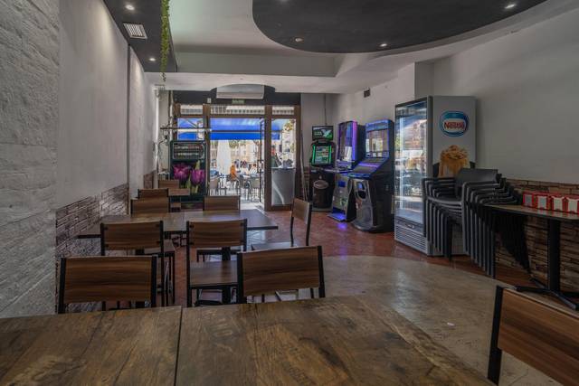 Local comercial en Alquiler en Plaza Xúquer