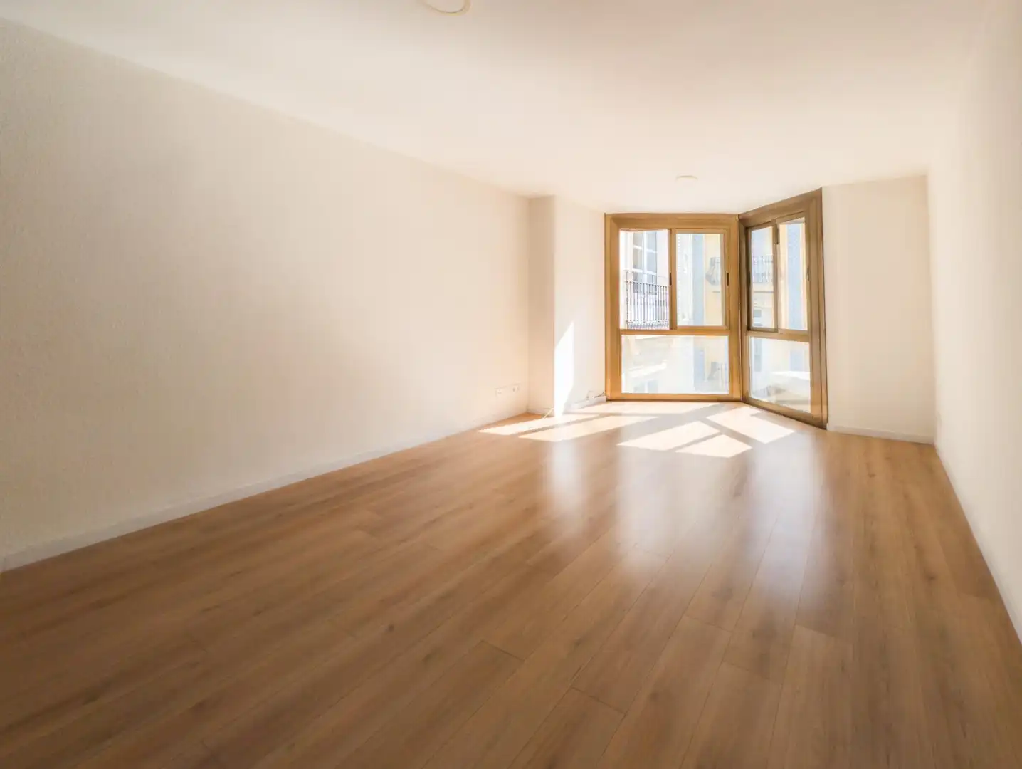 Living room of Flat for rent in Valencia  with Air Conditioner, Heating and Parquet flooring