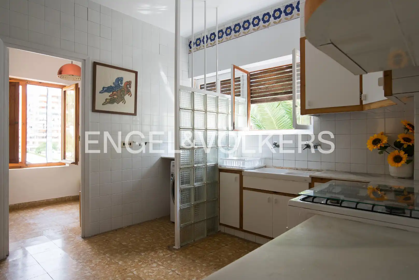 Cuina de Casa o xalet en venda en Benicasim / Benicàssim amb Calefacció, Jardí privat i Terrassa