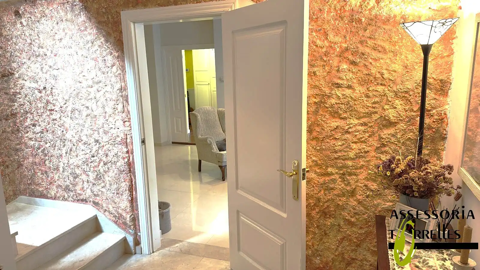 Haus oder Chalet zum Verkauf in Torrelles de Llobregat mit Heizung, Privatgarten und Parkett