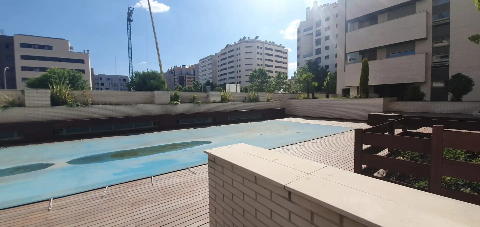 Piso con piscina en venta en Av Cerro Milano