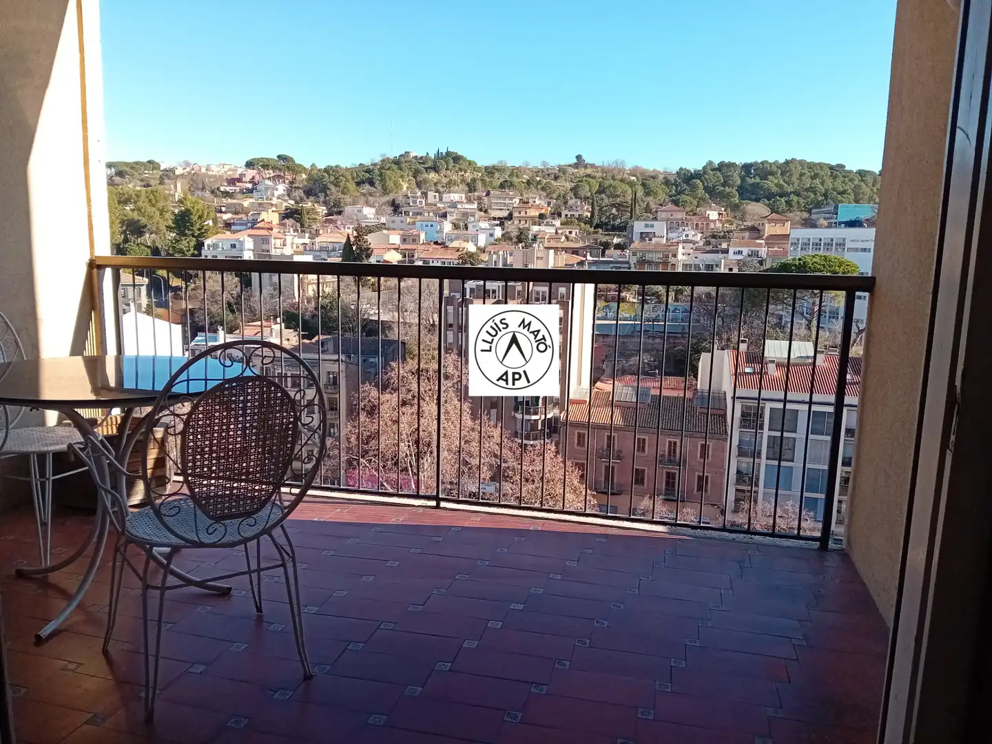 Terraza de Piso en venta en Girona con Calefacción, Terraza y Internet