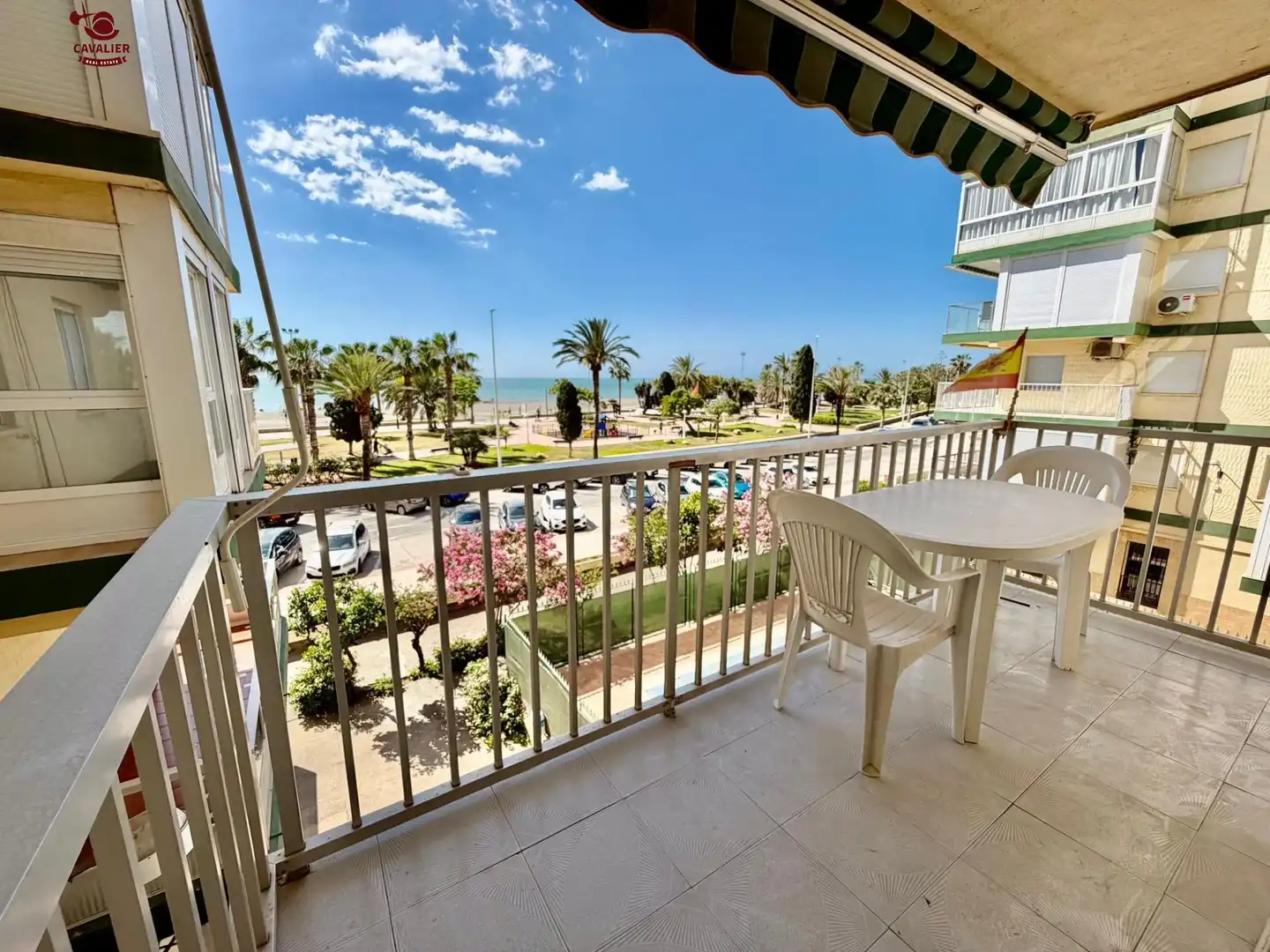 Außenansicht von Wohnung zur Miete in Vélez-Málaga mit Klimaanlage, Privatgarten und Terrasse