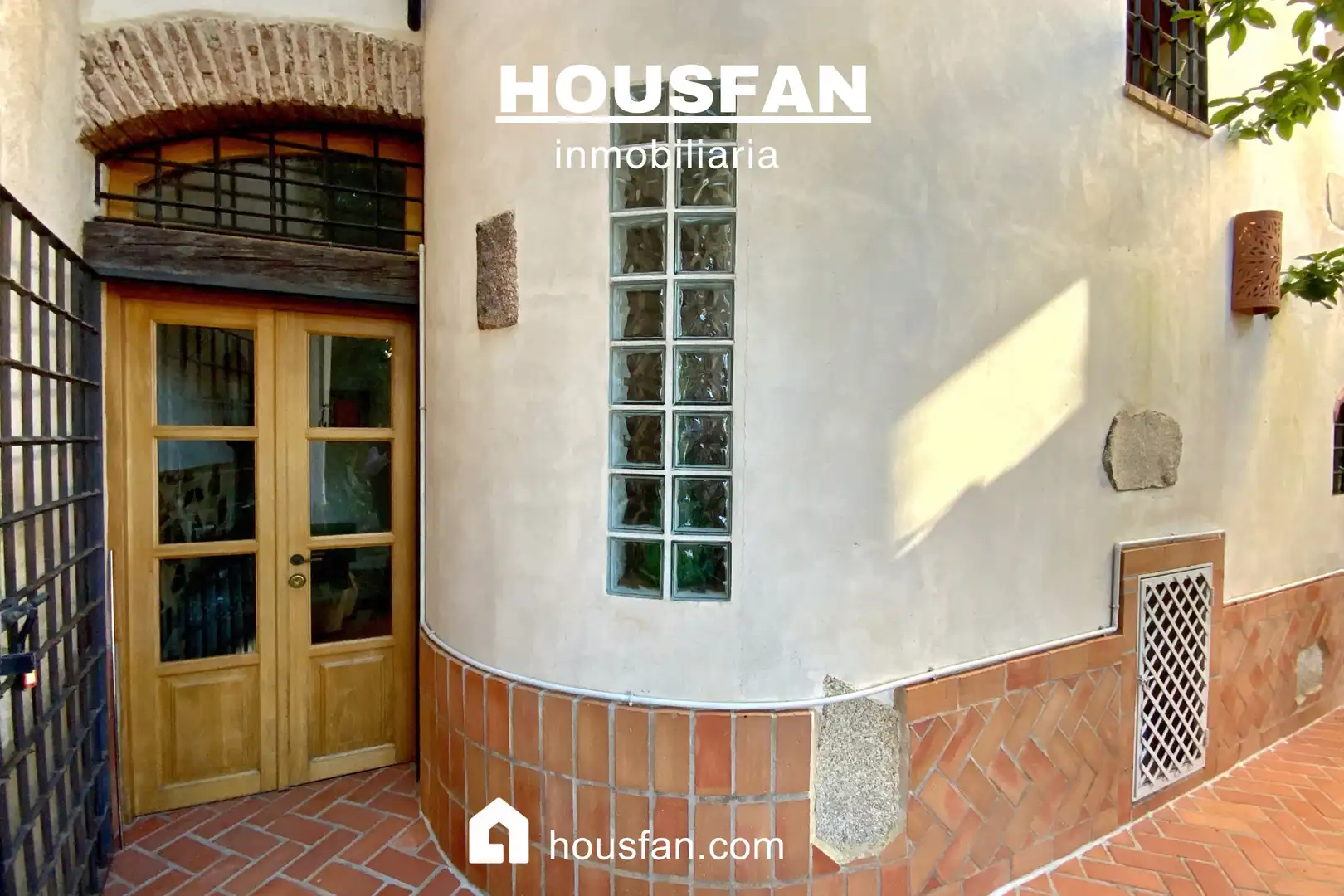 Vista exterior de Casa o xalet en venda en Cáceres amb Calefacció, Jardí privat i Terrassa
