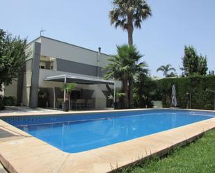 Piscina de Casa o xalet en venda en Oliva amb Aire condicionat, Terrassa i Piscina