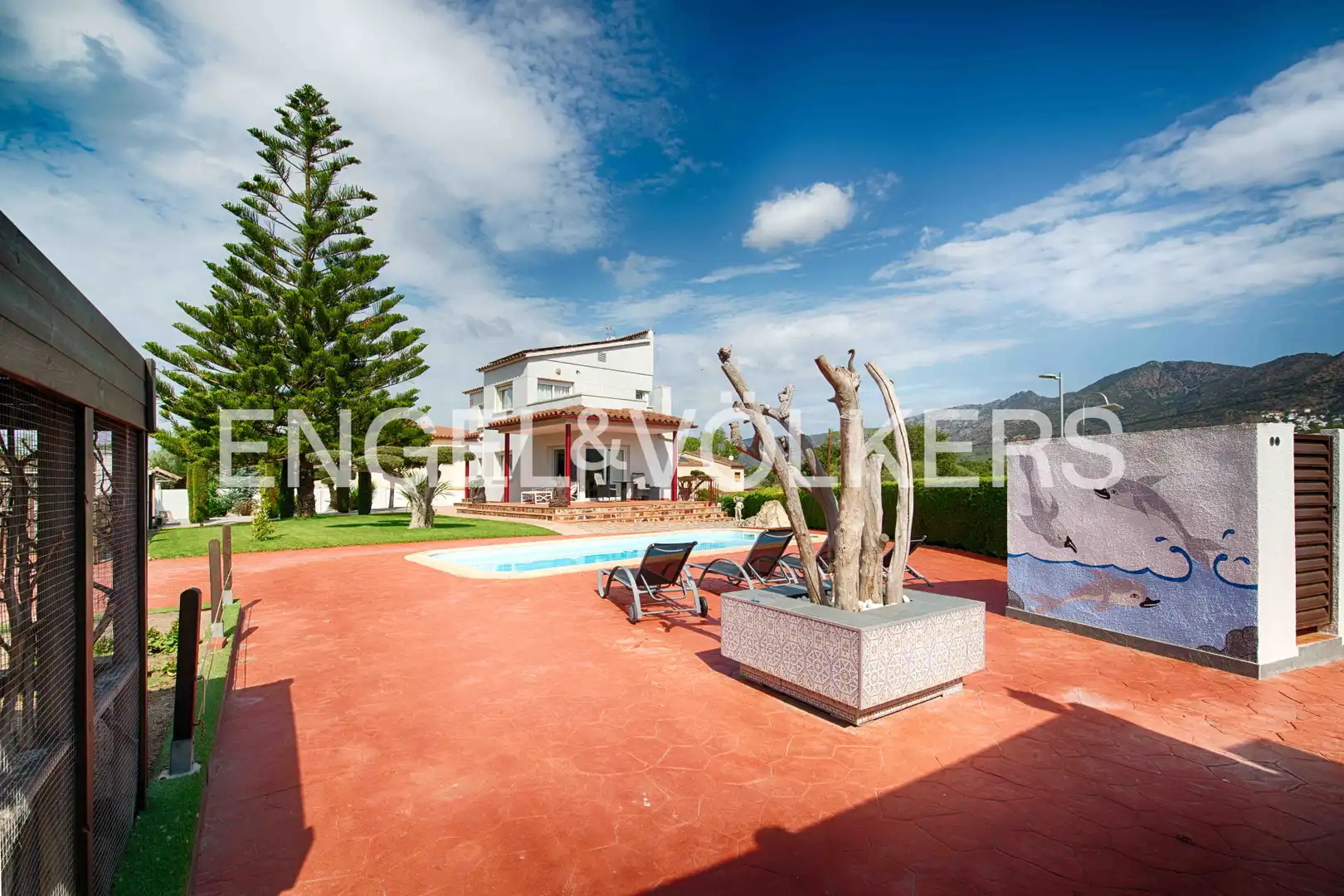 Villa mit Pool zum Verkauf in Carrer del Cadí, imagen 3