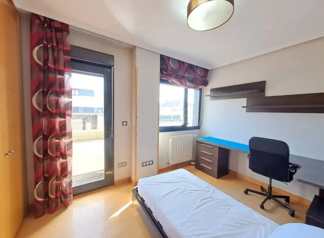 Bedroom of Detached homes for sale in Burgos  with Heating, Private garden and Storage room