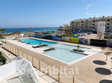 Penthouse mit Pool zum Verkauf in Carrer LLac Maracaibo