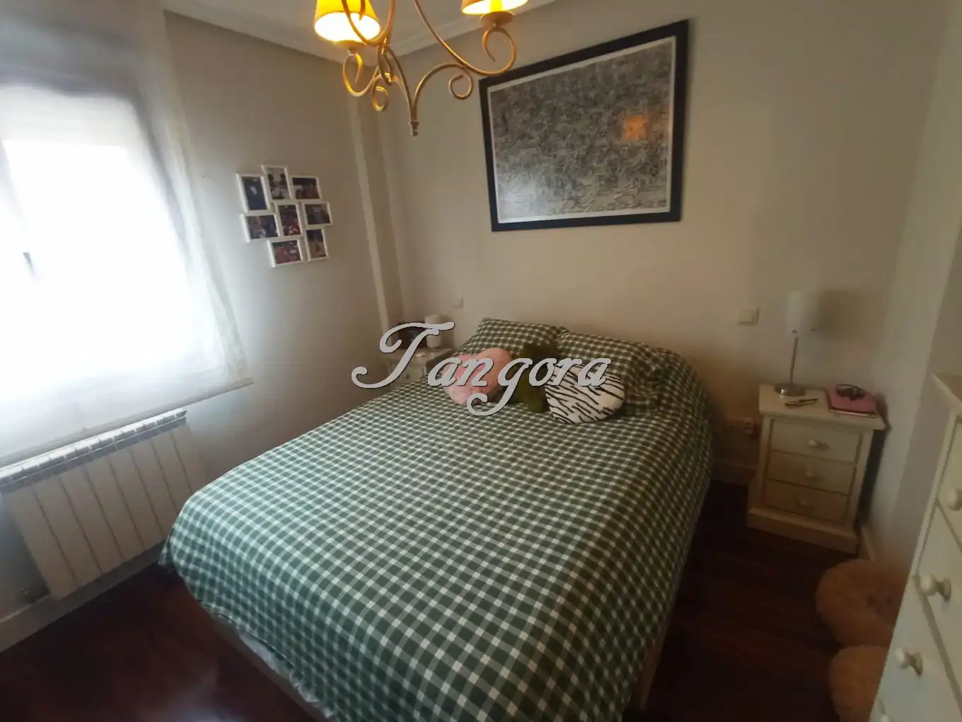 Schlafzimmer von Einfamilien-Reihenhaus zum Verkauf in Abanto y Ciérvana-Abanto Zierbena mit Heizung, Privatgarten und Parkett
