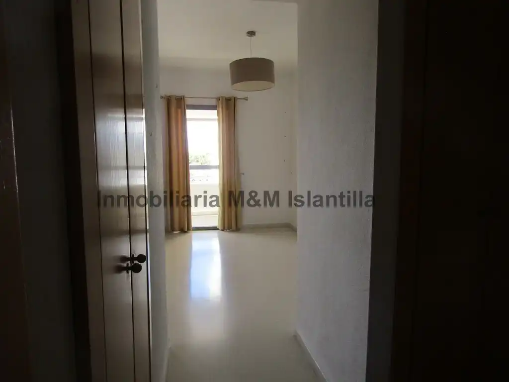Piso en venta en Isla Cristina con Terraza, Horno y Lavadora