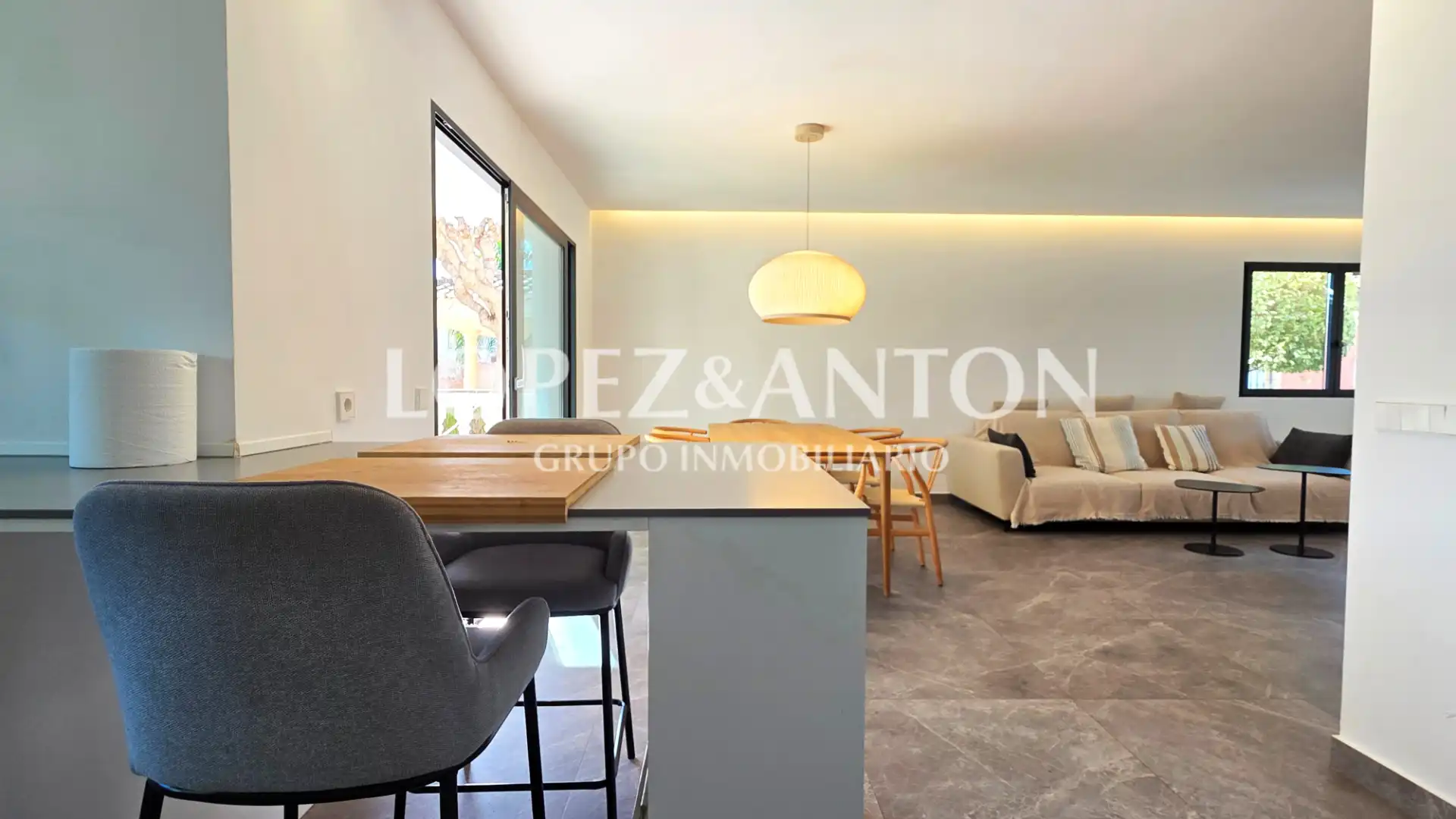 Living room of Houses for sale in L'Eliana  with Air Conditioner, Heating and Private garden