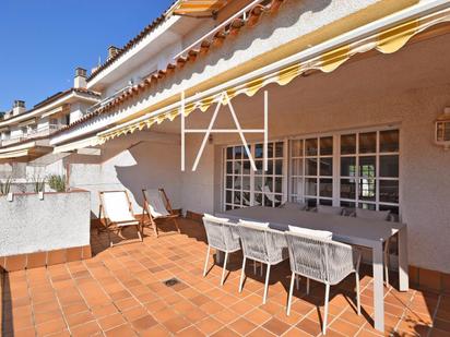 Terrassa de Casa adosada en venda en Sant Vicenç de Montalt amb Calefacció, Terrassa i Piscina
