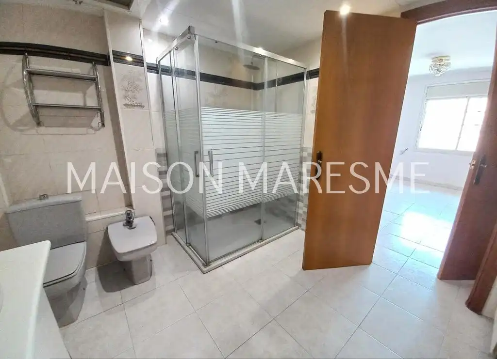 Baño de Dúplex en venta en Canet de Mar con Aire acondicionado, Calefacción y Terraza