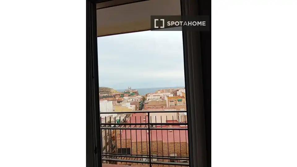 Dormitori de Pis de lloguer en Alicante / Alacant amb Aire condicionat, Calefacció i Moblat