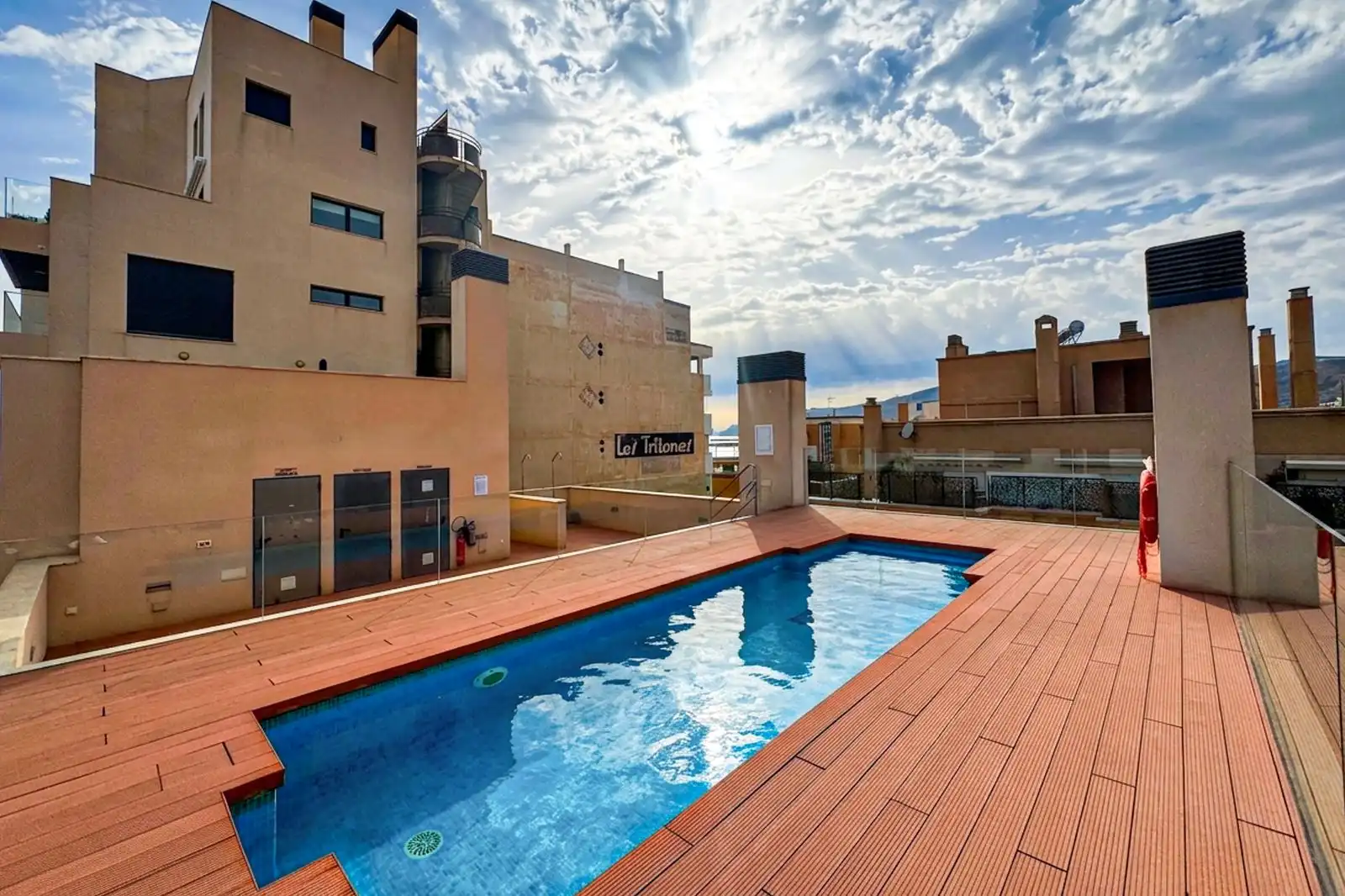 Piscina de Pis en venda en Almería amb Aire condicionat, Calefacció i Terrassa