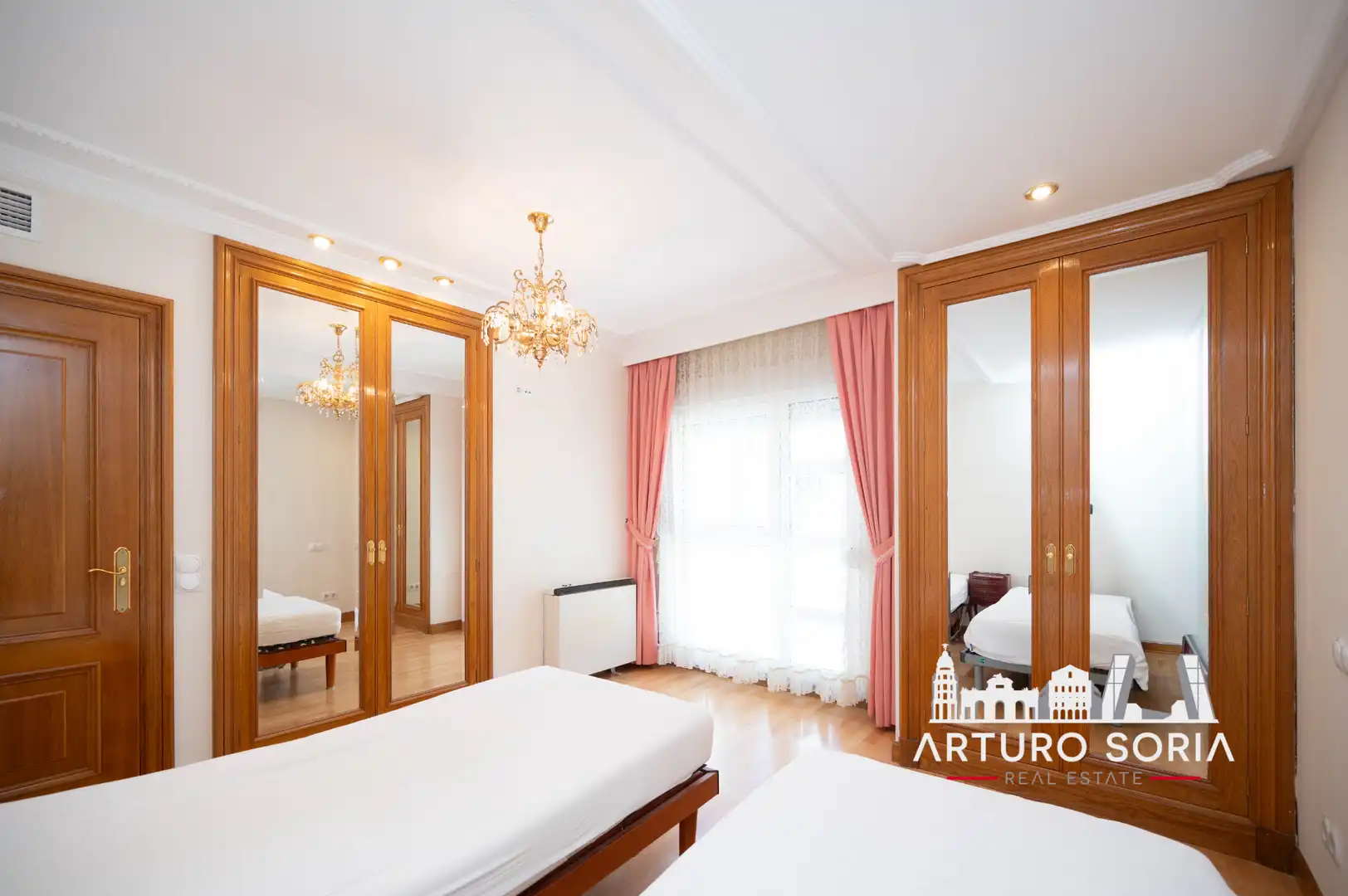 Schlafzimmer von Wohnung zur Miete in Madrid mit Klimaanlage, Heizung und Terrasse