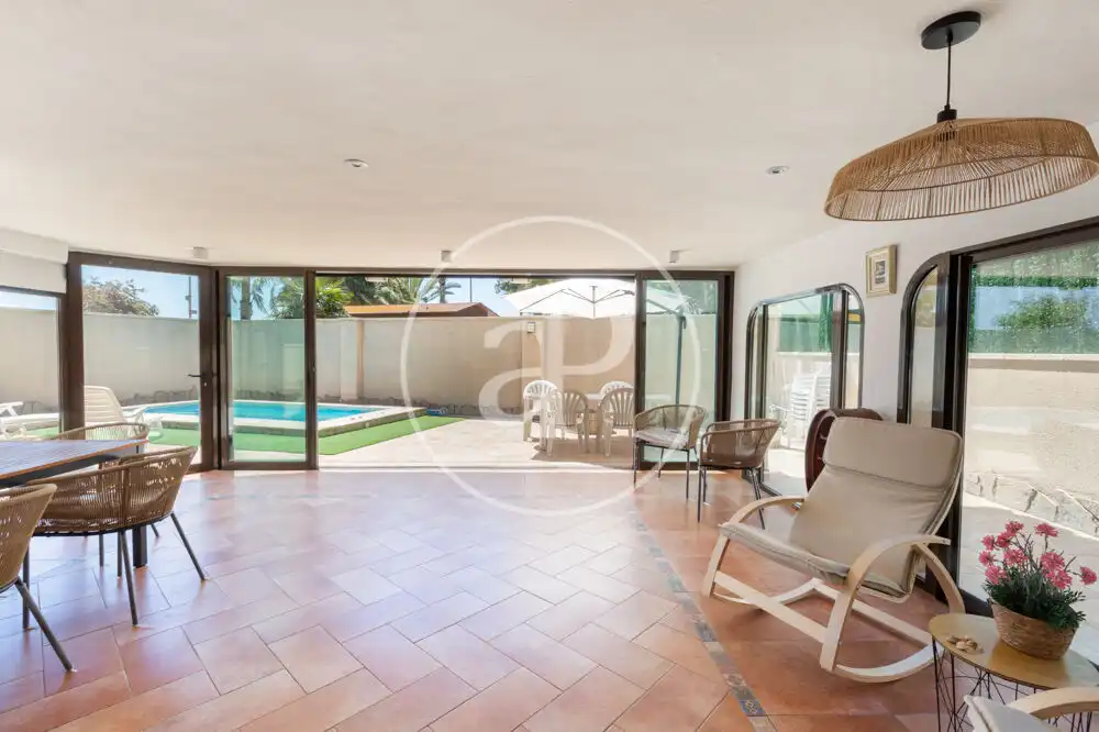 Terraza de Casa o chalet de alquiler en La Pobla de Farnals con Aire acondicionado, Calefacción y Jardín privado