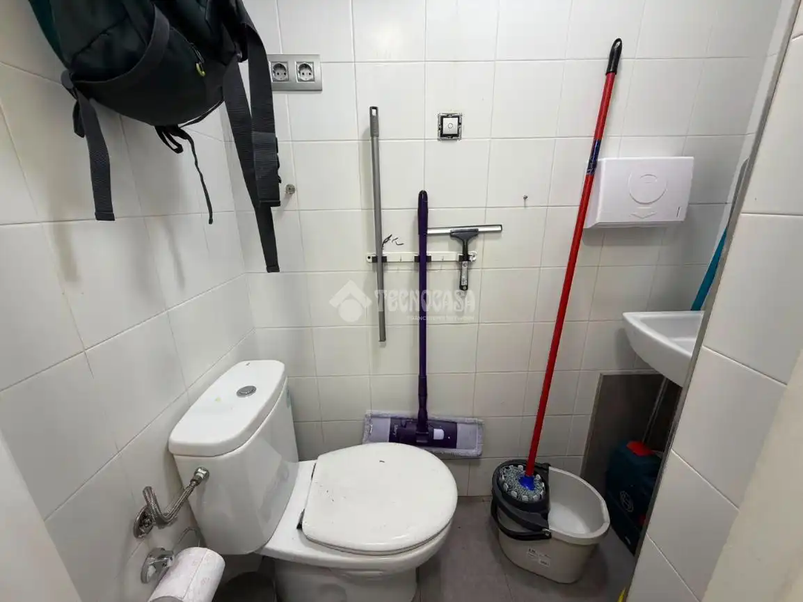Baño de Local de alquiler en Bilbao 