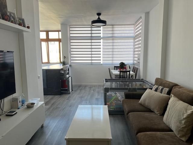 Sala de estar de Piso en venta en Las Palmas de Gran Canaria