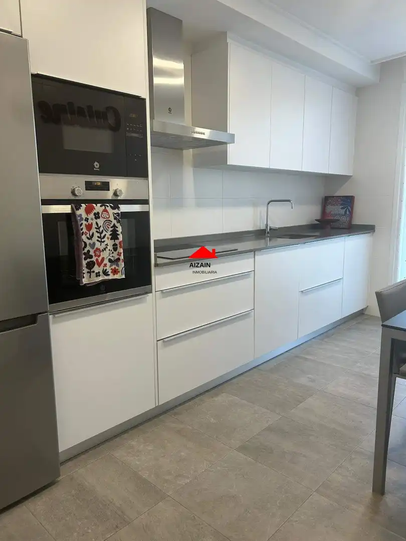 Cocina de Piso en venta en Bilbao  con Calefacción y Trastero