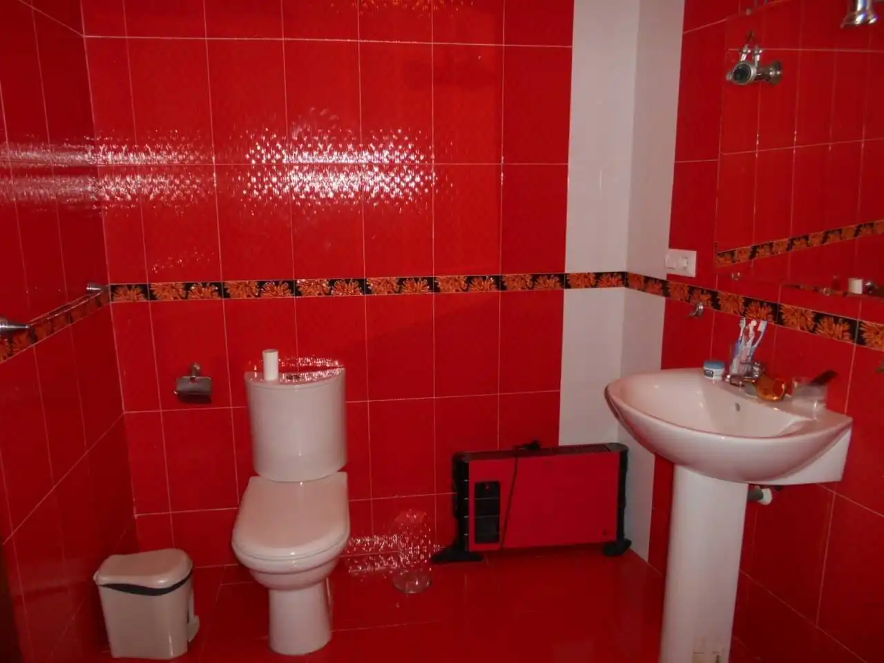 Bany de Casa o xalet en venda en Badajoz amb Aire condicionat i Terrassa