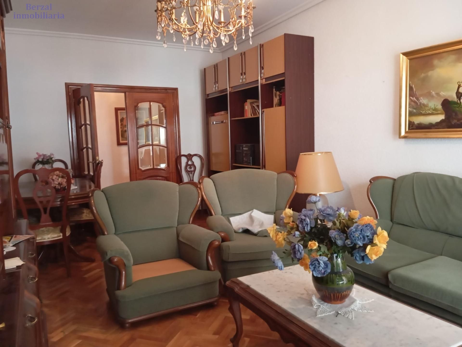 Sala de estar de Piso en venta en  Logroño con Calefacción, Terraza y Trastero