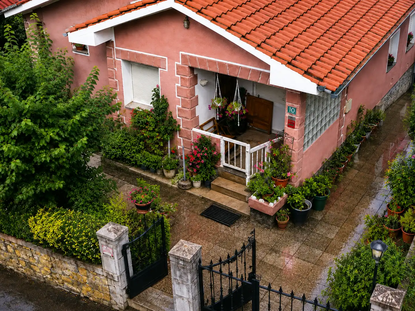 Außenansicht von Haus oder Chalet zur Miete in Piélagos mit Heizung, Terrasse und Möbliert