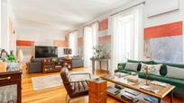 Living room of Flat for sale in  Madrid Capital  with Air Conditioner and Balcony