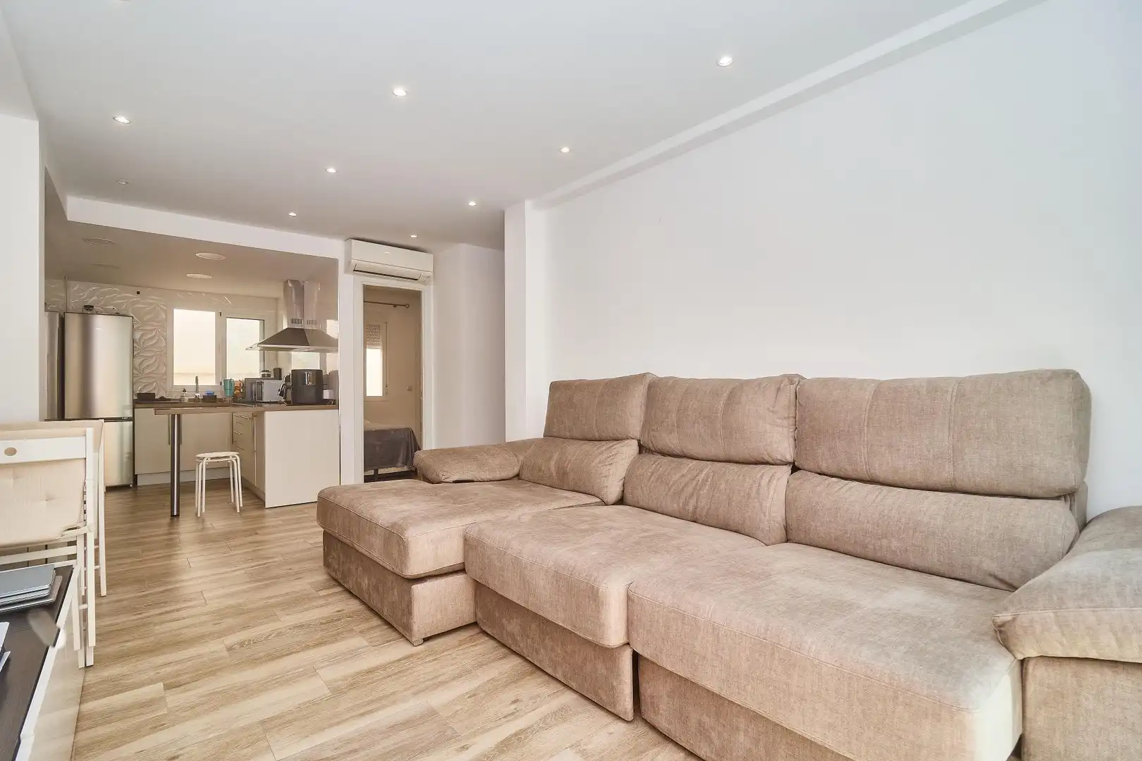 Apartament amb terrassa en venda a Puerto Deportivo, imagen 30