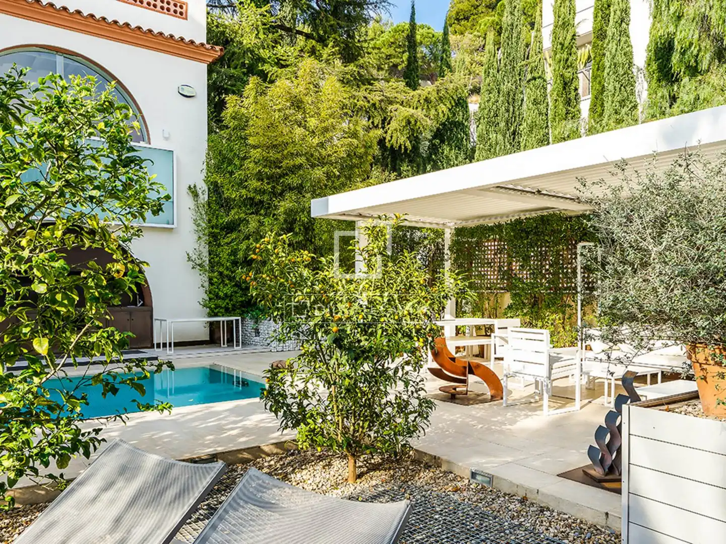 Terrassa de Casa o xalet en venda en Barcelona amb Aire condicionat, Calefacció i Jardí privat