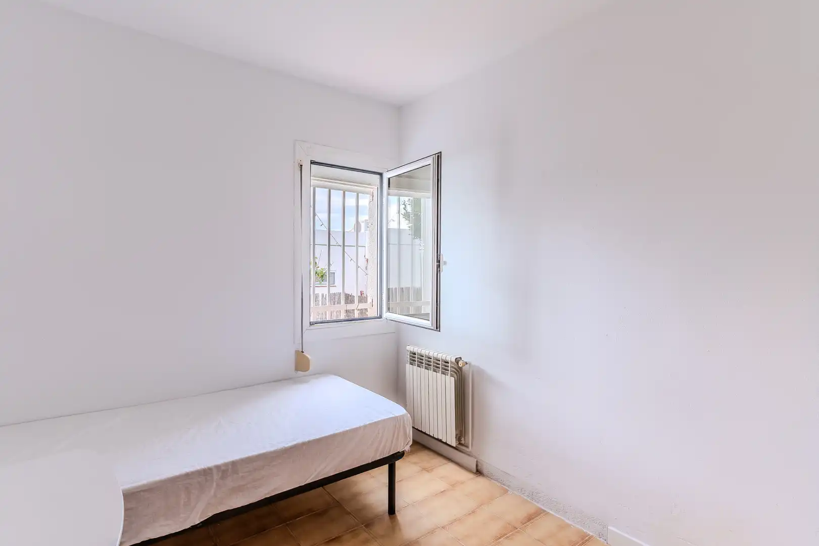 Bedroom of Houses for sale in L'Ametlla de Mar   with Air Conditioner, Heating and Private garden