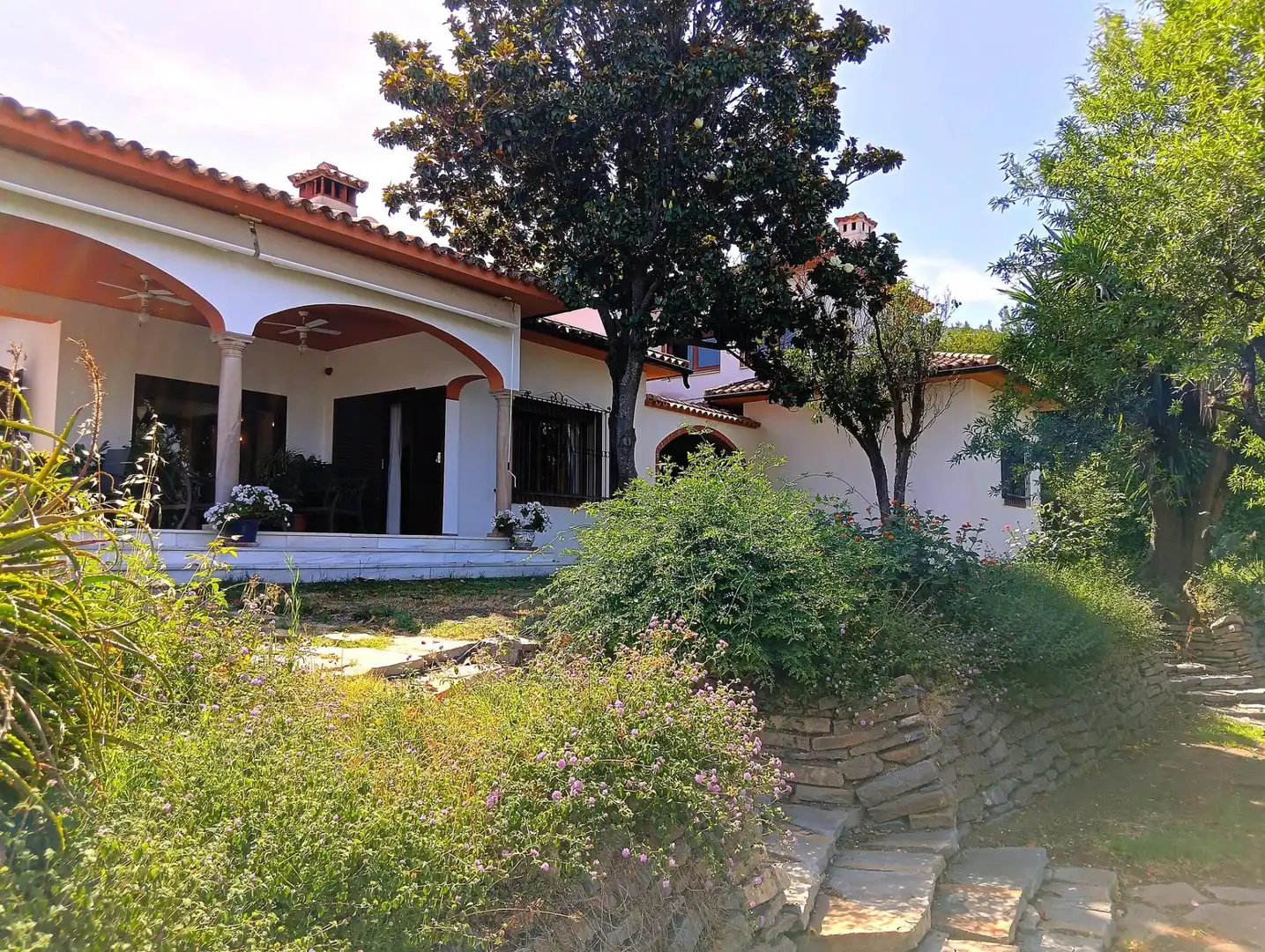 Vista exterior de Casa o xalet en venda en El Bosque amb Piscina comunitària
