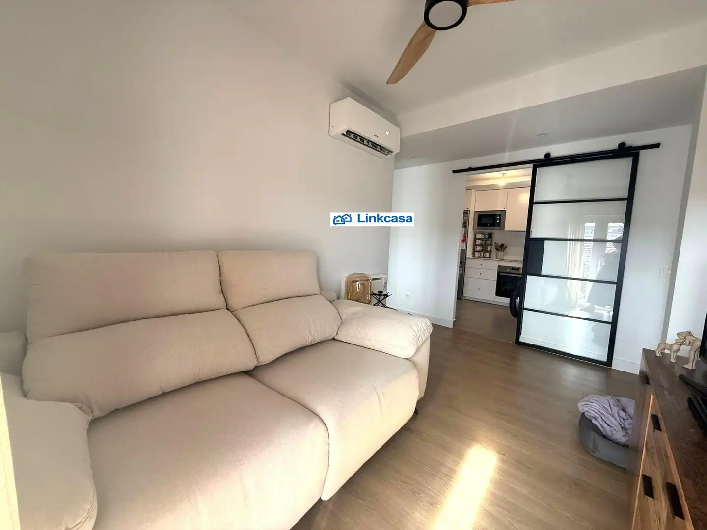 Living room of Flat for sale in Madrid  with Air Conditioner, Heating and Terrace