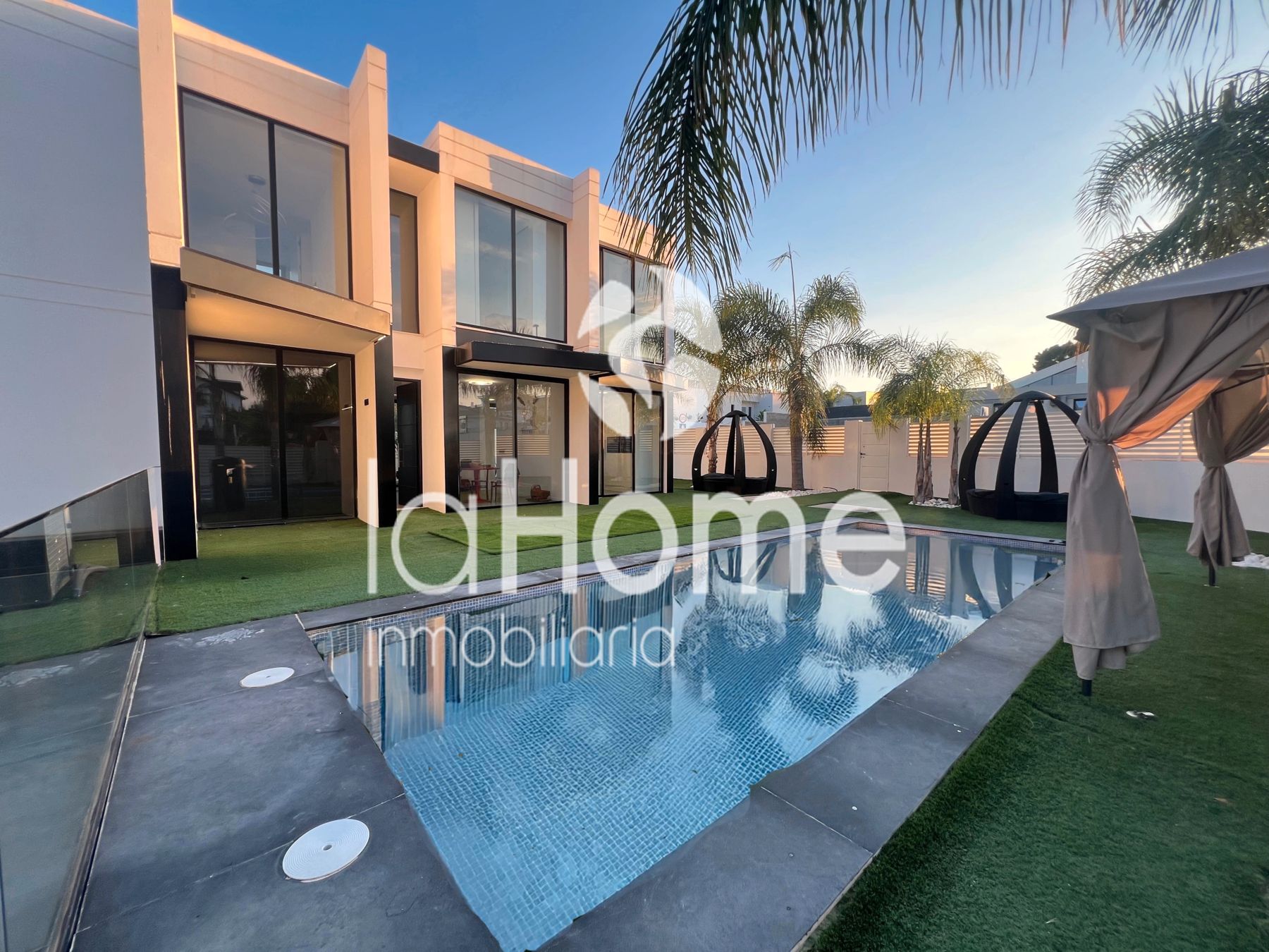 Vista exterior de Casa o chalet en venta en Bétera con Aire acondicionado, Calefacción y Jardín privado