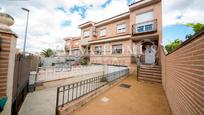 Exterior view of Single-family semi-detached for sale in Valmojado  with Balcony