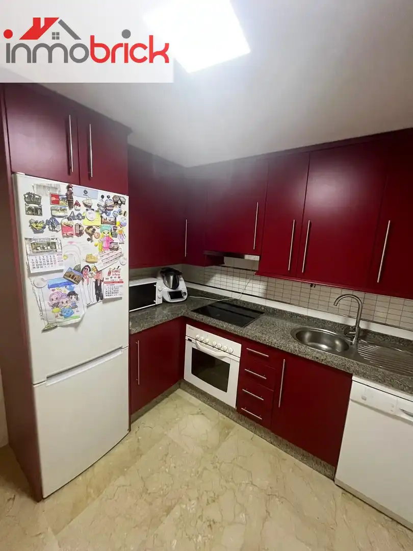 Bajo con piscina en venta en El Valle, imagen 2