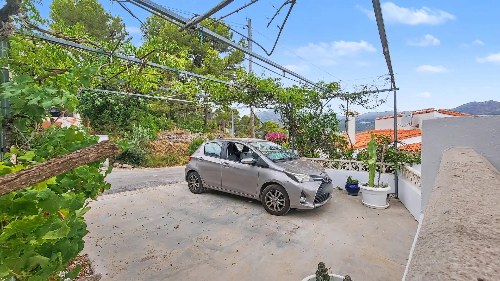 Parking of Houses for sale in Orba  with Air Conditioner, Heating and Private garden